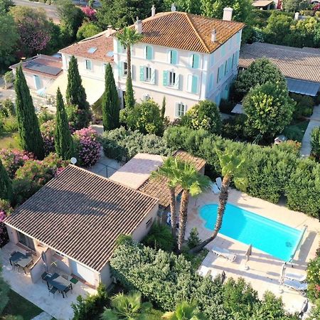 Domaine De L'Aufrene Bed & Breakfast Hyeres Bagian luar foto