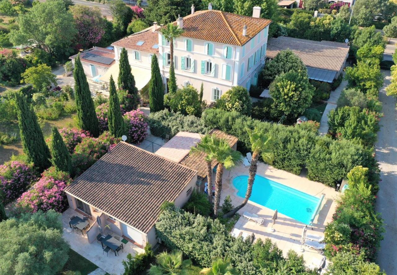 Domaine De L'Aufrene Bed & Breakfast Hyeres Bagian luar foto