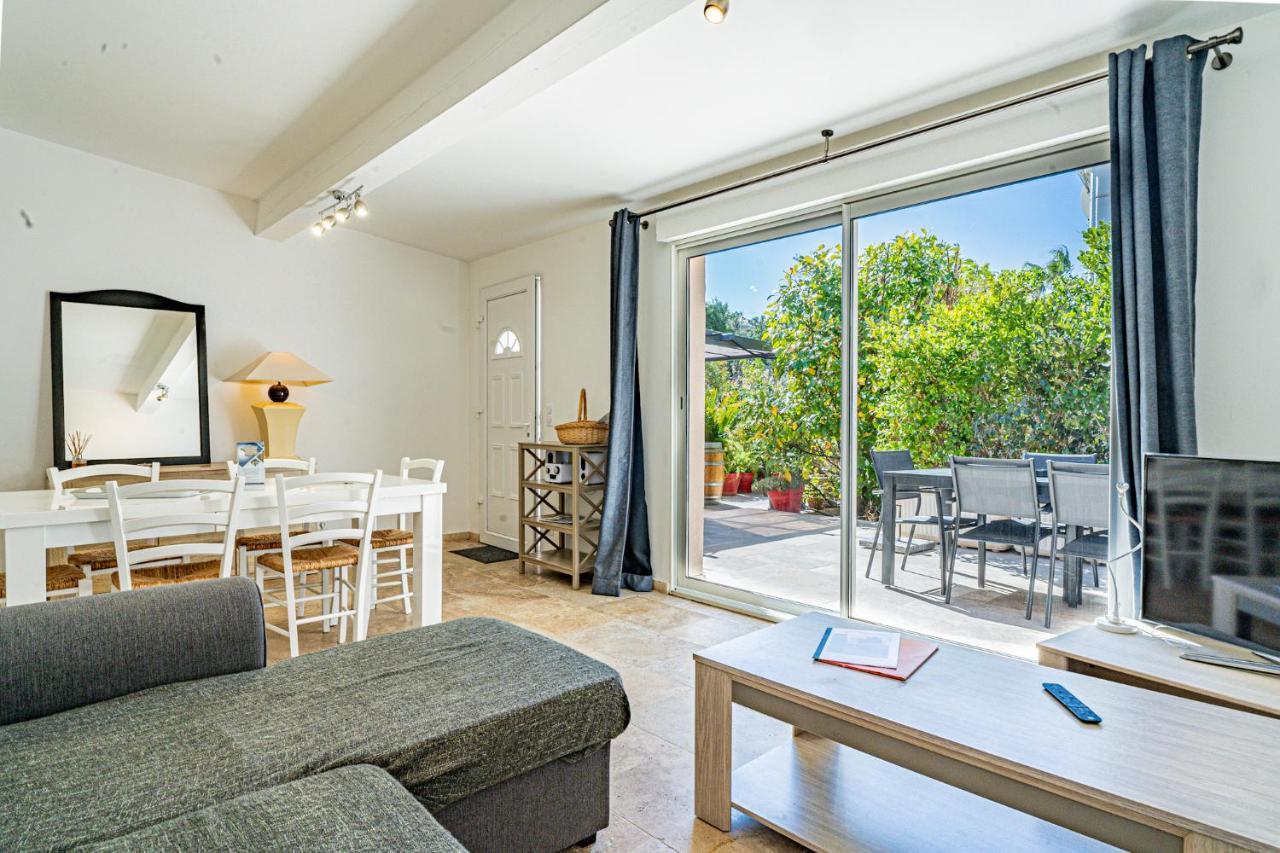 Domaine De L'Aufrene Bed & Breakfast Hyeres Bagian luar foto