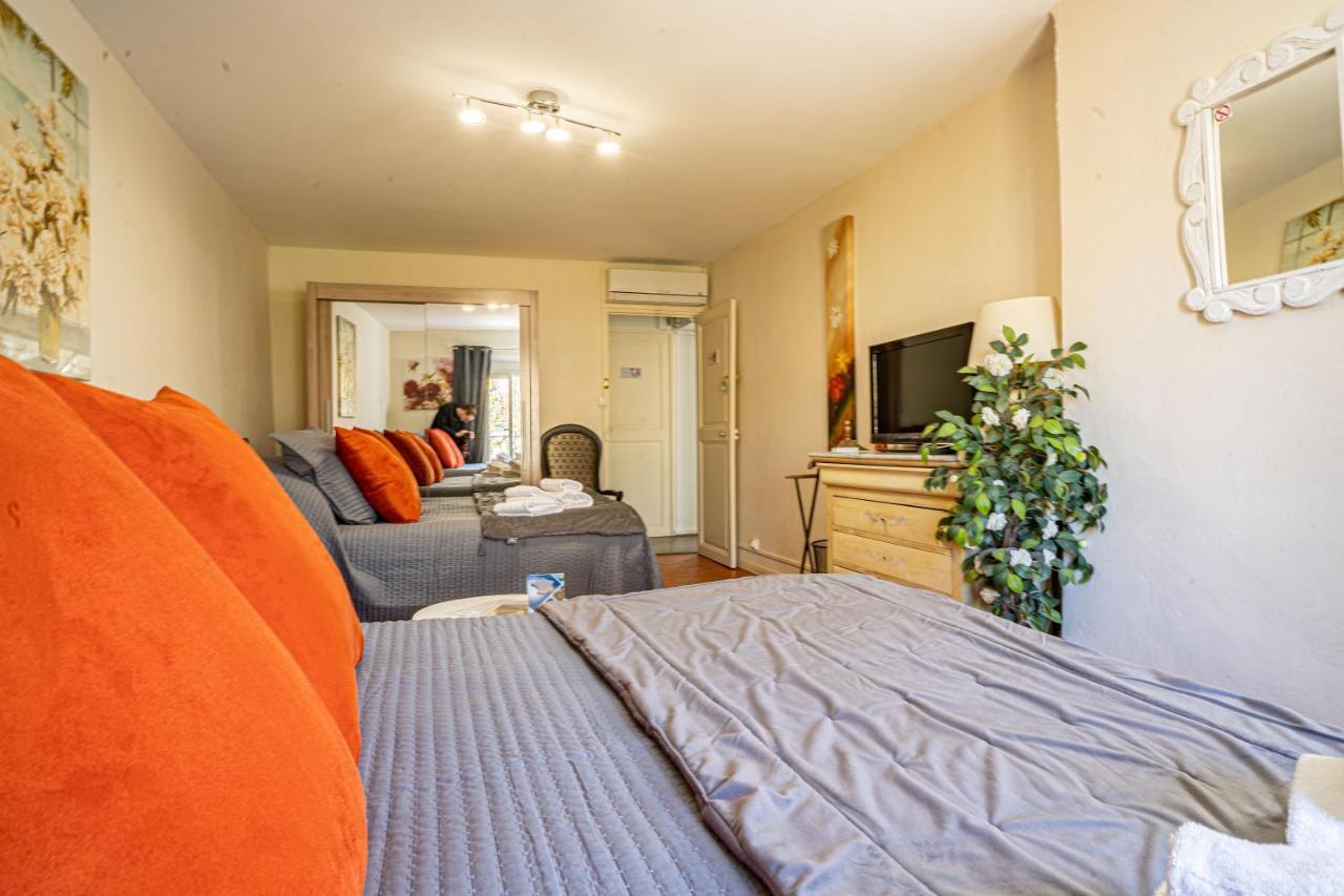 Domaine De L'Aufrene Bed & Breakfast Hyeres Bagian luar foto