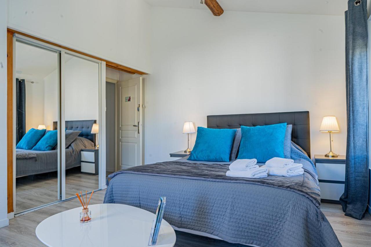 Domaine De L'Aufrene Bed & Breakfast Hyeres Bagian luar foto