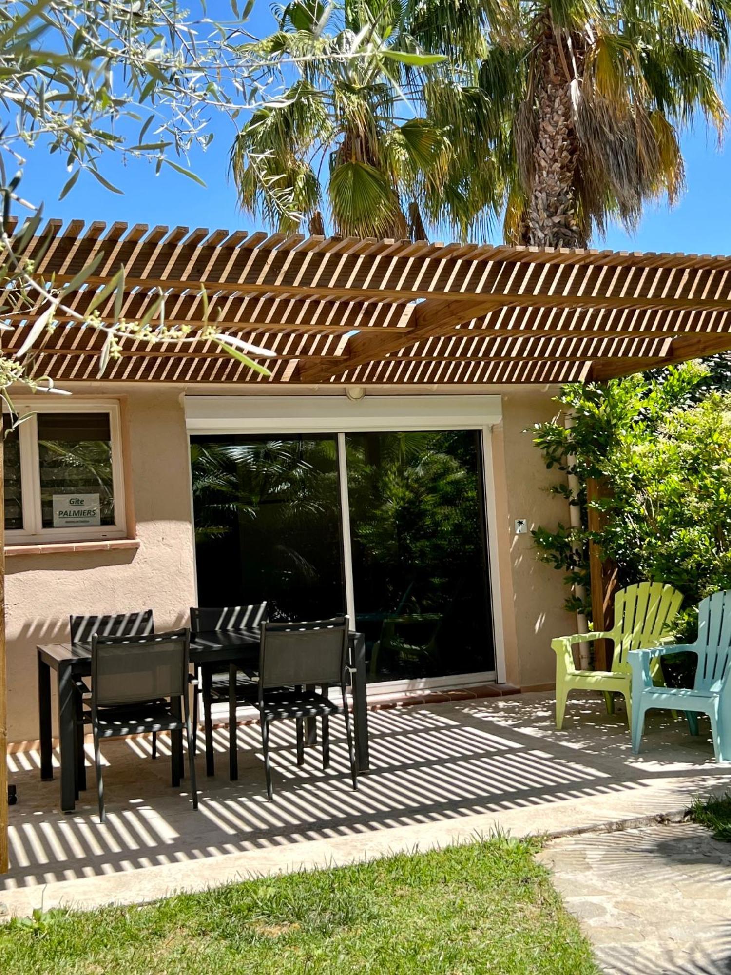 Domaine De L'Aufrene Bed & Breakfast Hyeres Bagian luar foto