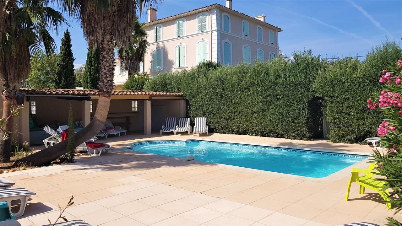 Domaine De L'Aufrene Bed & Breakfast Hyeres Bagian luar foto