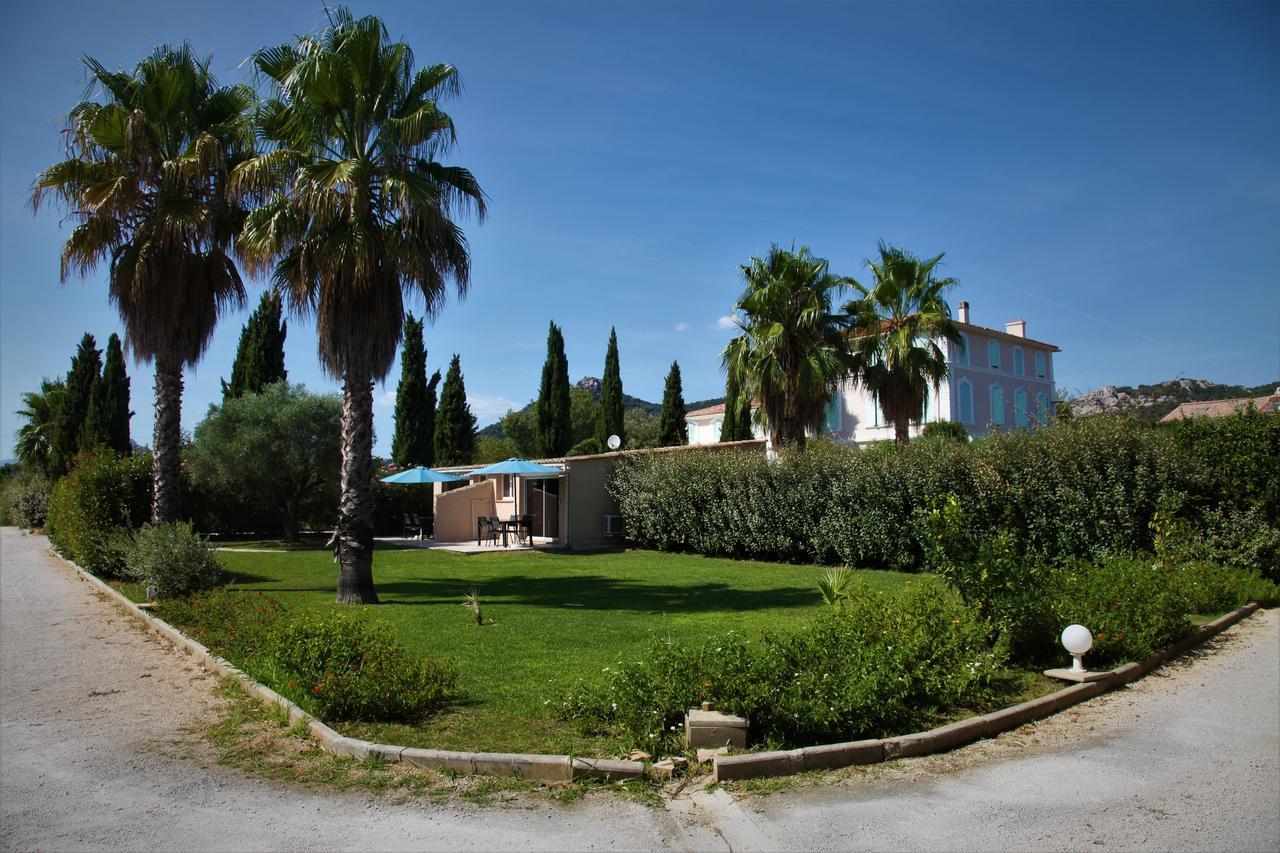 Domaine De L'Aufrene Bed & Breakfast Hyeres Bagian luar foto
