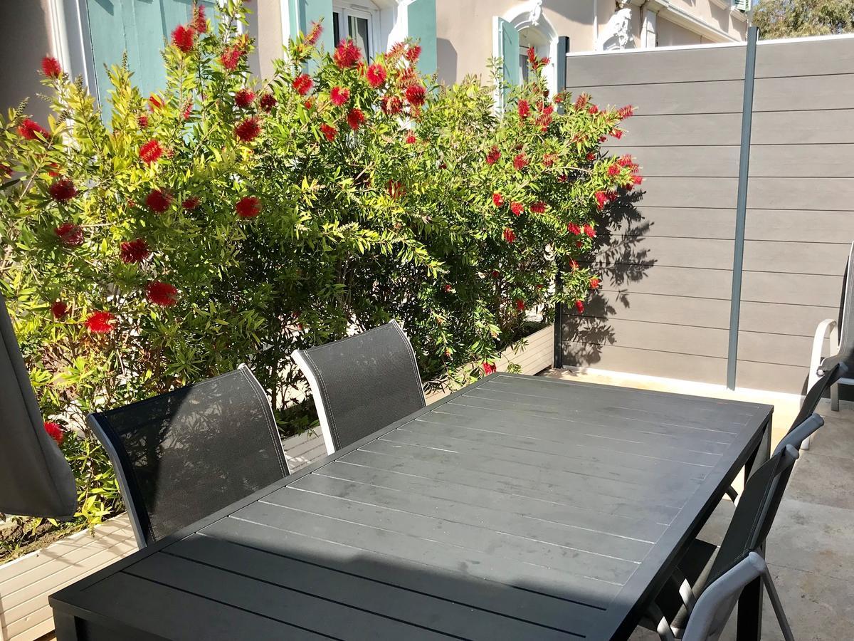 Domaine De L'Aufrene Bed & Breakfast Hyeres Bagian luar foto